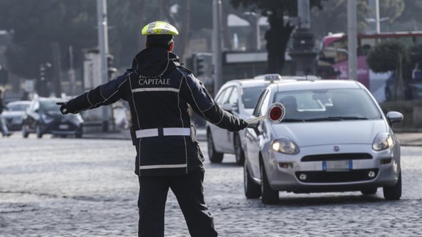 Roma, domenica blocco del traffico: torna il divieto di circolazione veicoli nella fascia verde