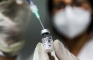Vercelli, lite furiosa tra infermiere perché una non vuole vaccinarsi: all'Asl arrivano i carabinieri