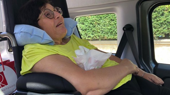 Bari, rubata l'auto speciale di una donna con la sclerosi multipla: 