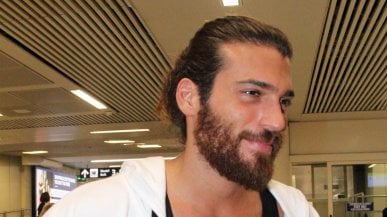 Sanremo, c'è anche Can Yaman: l'attore turco ospite all'Ariston