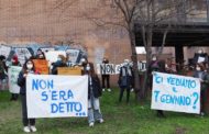 La scuola rinvia l'apertura delle superiori, 15 Regioni hanno già detto 