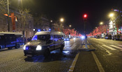 Macarena in ufficio durante il coprifuoco, poliziotti nei guai a Parigi