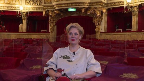 Il soprano Radvanovsky piange per il Covid: 
