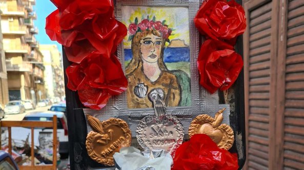 Palermo, contro l'abbandono dei rifiuti adesso c'è la cappella mobile di Santa Rosalia