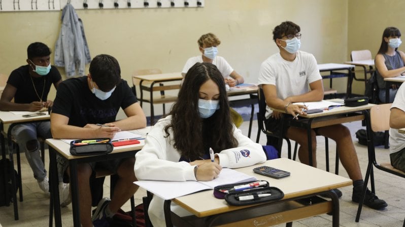 Scuola, l'allarme delle Regioni. Bonaccini: 