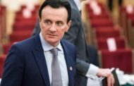 Vaccini in ritardo, mr. AstraZeneca si difende: 