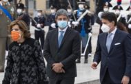 Hanno tutti ragione / Fico esplora, Conte spera ancora ma Renzi è in vantaggio
