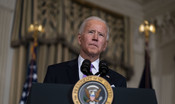 Un giudice in Texas congela lo stop di Biden alle espulsioni dei migranti