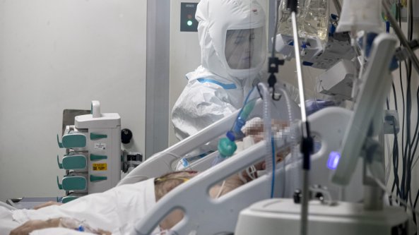 Bozza del nuovo piano pandemico: salta la comparazione tra pazienti