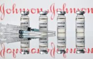 Vaccini, in Usa Johnson&Johnson chiede il via libera. Monodose, più pratico ma meno efficace: cosa cambia nella corsa mondiale contro il Covid