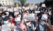Sciopero generale in Myanmar, idranti sui dimostranti