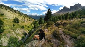 Donne che camminano da sole: 
