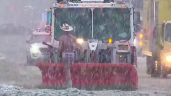 Sotto la bufera di neve riappare 