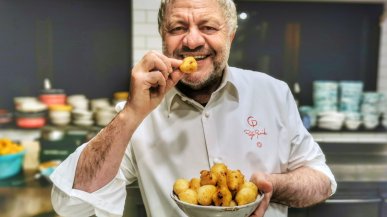 Le ricette di Peppe Guida: minestra di lumachine e cavolfiori