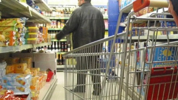 Pisa, lo studio: dimmi cosa metti nel carrello della spesa e ti dirò se sta per arrivare il picco dell'influenza