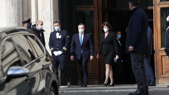 Governo Draghi, oggi le consultazioni con i partiti. Premier incaricato arrivato alla Camera. Fi: 