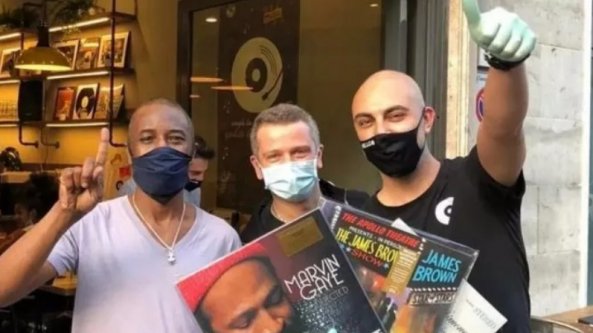 Firenze, il ristorante che accetta i vinylcoin: 