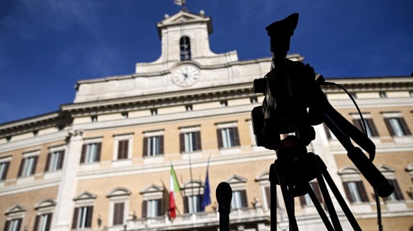 Parlamento in stand-by in attesa del nuovo governo: aule sospese, decreto Milleproroghe 'congelato'