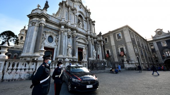 Catania senza Sant'Agata: il popolo dei devoti si arrende ai divieti
