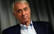 Riace, l'ex sindaco Pisapia è il nuovo avvocato di Mimmo Lucano