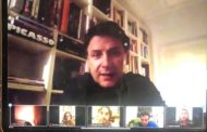 M5S, notte di assemblea. Lacrime e applausi per Conte. Voto su Rousseau ancora in ballo, ultima parola a  Crimi