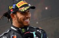 F1, Hamilton resta alla Mercedes: ufficiale il rinnovo