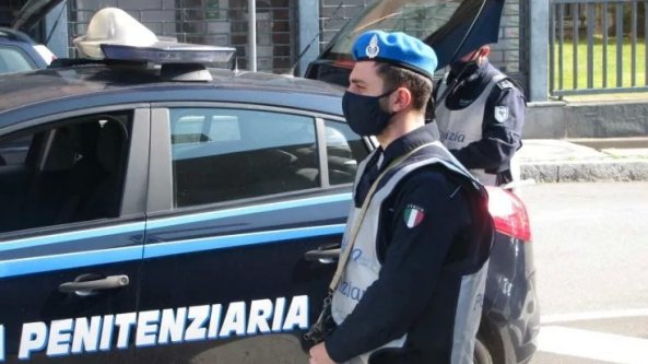 Covid: focolaio in carcere nel Casertano, 17 agenti positivi