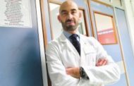 Covid: nuove minacce all'infettivologo Matteo Bassetti, la Digos lo mette sotto protezione