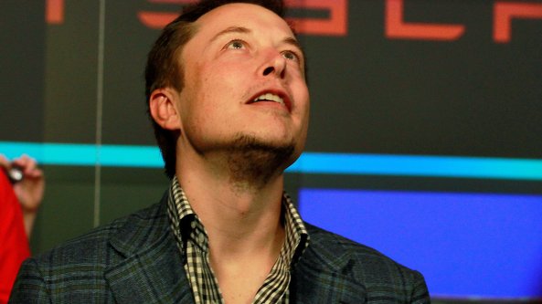 Elon Musk arriva su Clubhouse e la nuova piattaforma social fa il pieno