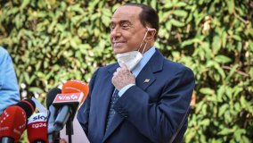 Governo Draghi, consultazioni al via. Il centrodestra va diviso. Berlusconi vuole guidare la delegazione di Fi