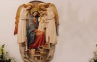 La Madonna tra le ciminiere Ilva, polemica a Taranto sul bassorilievo nella chiesa del Tamburi: 