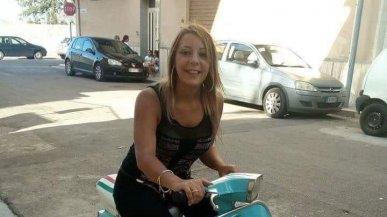 L’omicidio di Piera Napoli, un mese fa aveva chiamato la polizia. La confessione del marito: 