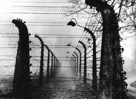 Processata a 95 anni ex segretaria in un lager: è accusata di sterminio