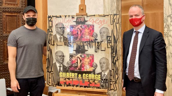 Agli Uffizi entra la prima opera di street art: è l'autoritratto di Endless