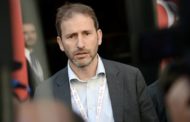 Il ritorno di Casaleggio che spacca il Movimento