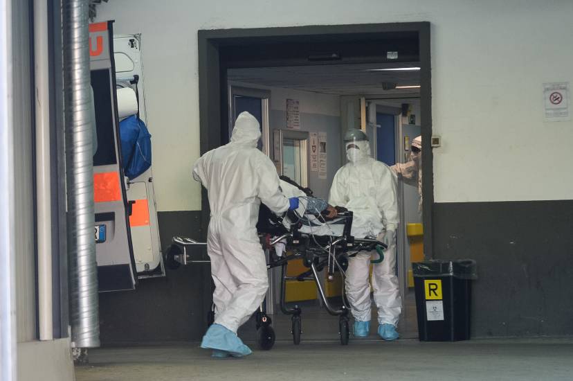 Contagi, frenata finita: risalgono in otto regioni. L'Alto Adige in lockdown