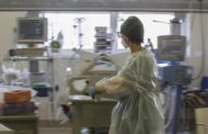 Tanzania, il governo nega il Covid e consiglia intrugli alle spezie al posto dei vaccini