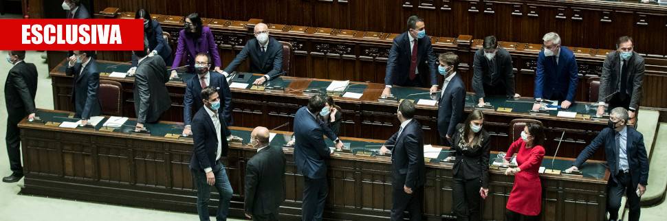 Di Battista e Arcuri al governo: le mosse per salvare Conte