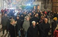 La psicosi e gli aperitivi solidali: il Pd cieco non vide l'epidemia