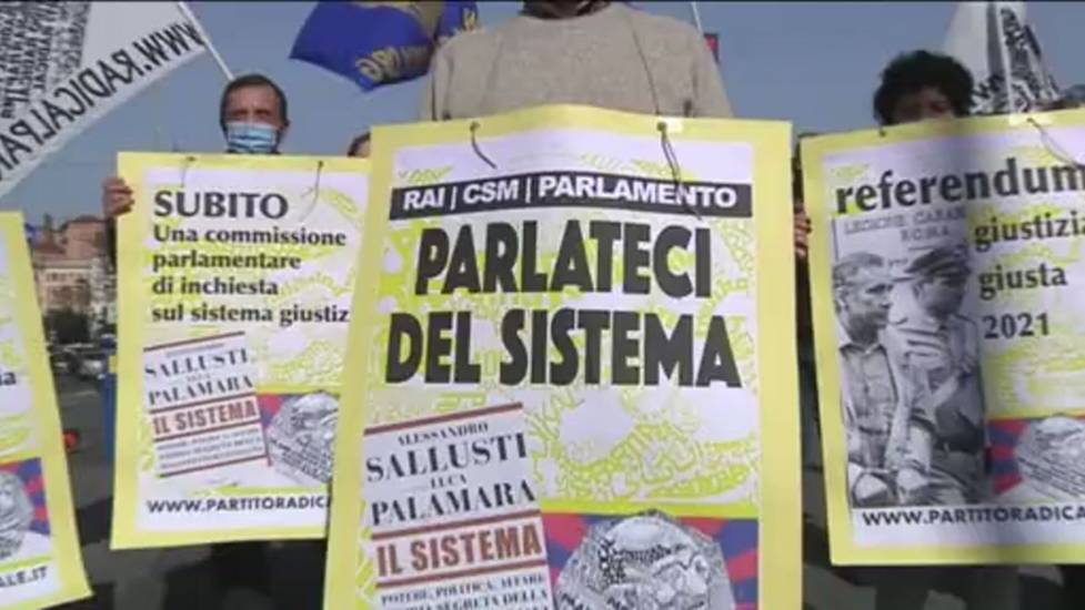 I Radicali scendono in piazza 
