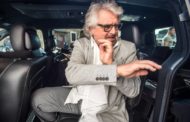 Fughe, urla e monologhi. ​Il triste teatrino di Grillo