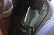 Spezza una vertebra all'agente, ma il giudice libera lo straniero