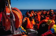 Migranti, raffica di partenze dalla Libia: 1500 in 36 ore. In 420 a bordo della Ocean Viking