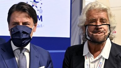 Governo Draghi, Grillo guiderà delegazione 5S. Ma il Movimento si divide sul voto su Rousseau. Di Battista per il no