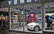 Tesla, accordo con autorità Usa per il richiamo di 135 vetture