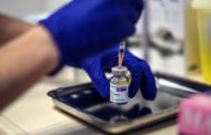 Vaccino Covid, prime dosi AstraZeneca arrivate in Italia
