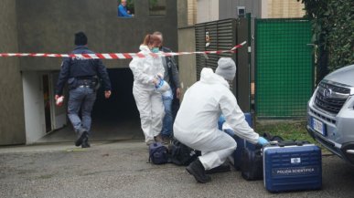 Uccisa a Faenza, quindici minuti di buio nelle indagini