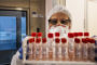 Un paziente immunosoppresso ha sviluppato mutazioni dopo la terapia con il plasma