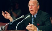 Addio a George Shultz, padre del disgelo con Mosca sotto Reagan