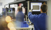 Rinnovato il contratto dei metalmeccanici: aumento di 100 euro e riforma dell'inquadramento